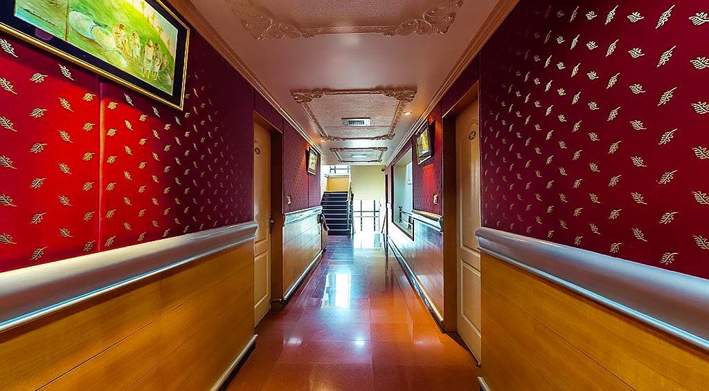 Hotel Silver Oak Утакаманд Экстерьер фото