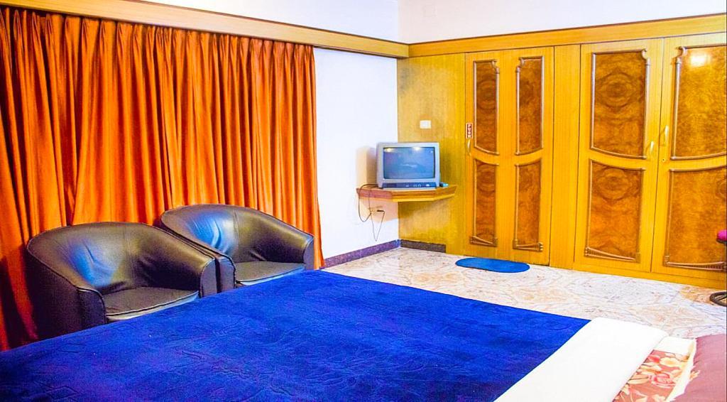 Hotel Silver Oak Утакаманд Экстерьер фото